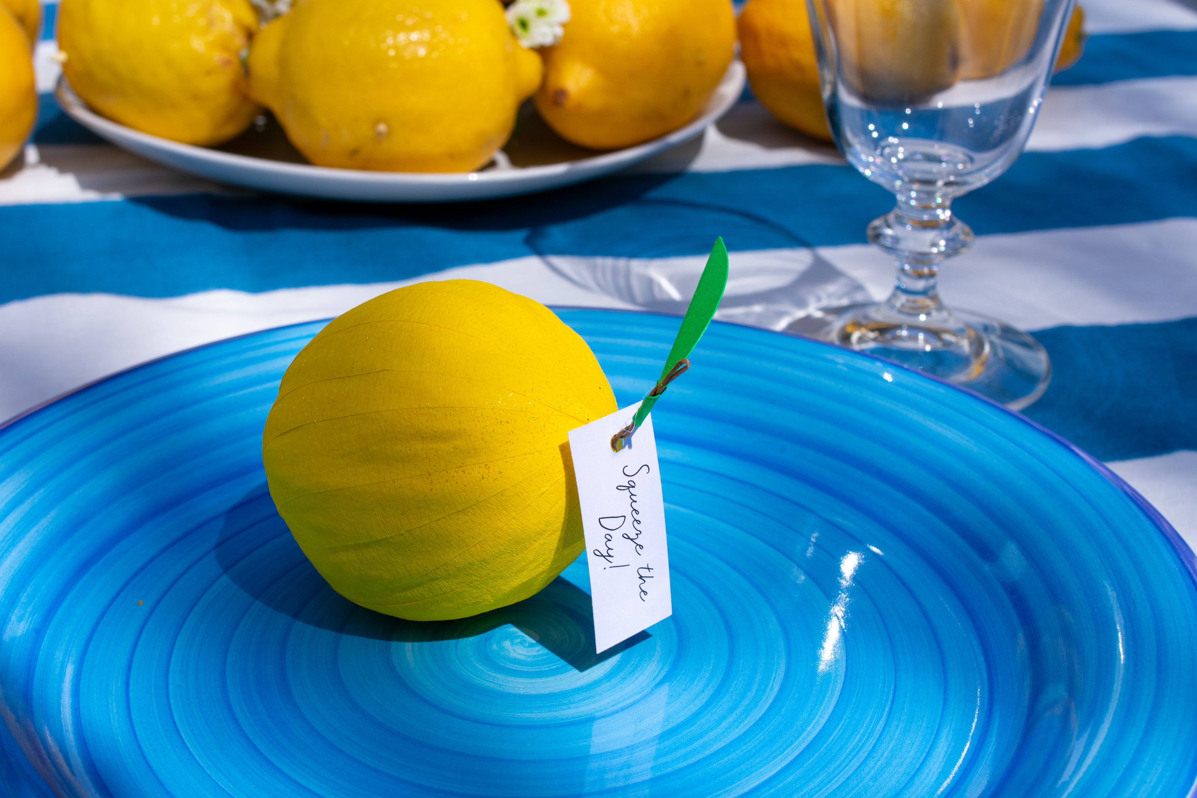 LEMON MINI SURPRISE BALL
