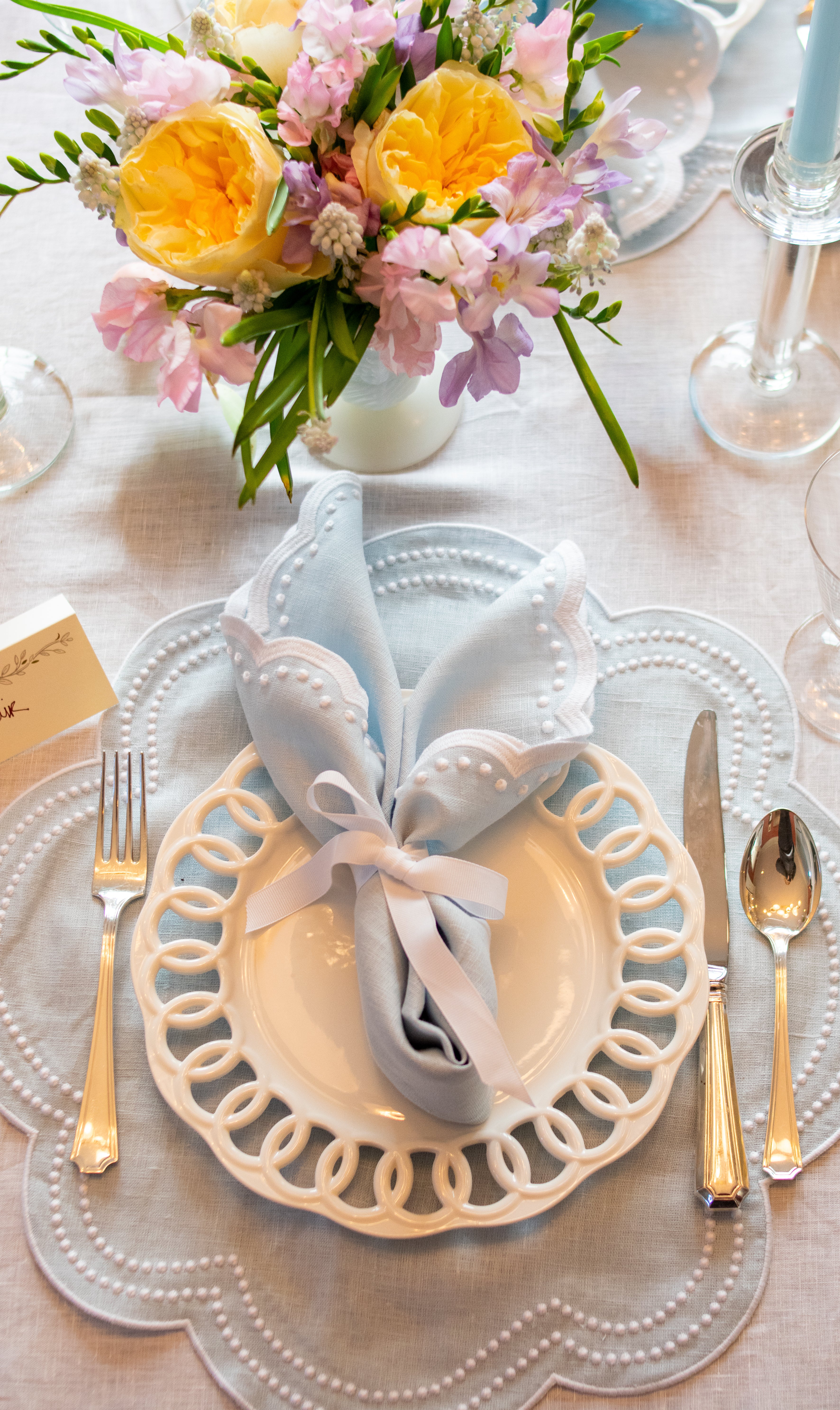 LIGHT BLUE DOT LINEN PLACEMAT